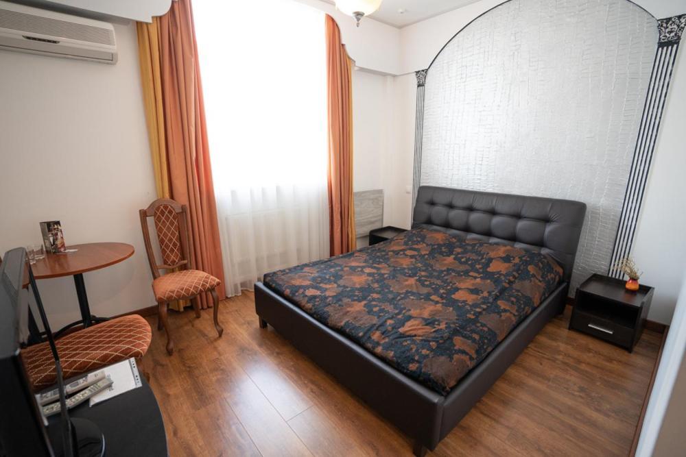 Hotel Piano Kiev Dış mekan fotoğraf
